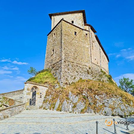 Locanda Del Castello Frontone エクステリア 写真