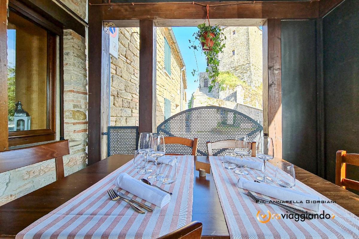 Locanda Del Castello Frontone エクステリア 写真