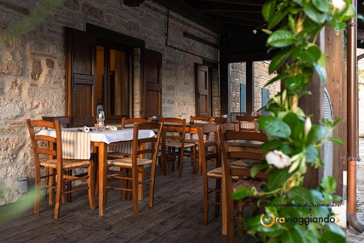Locanda Del Castello Frontone エクステリア 写真