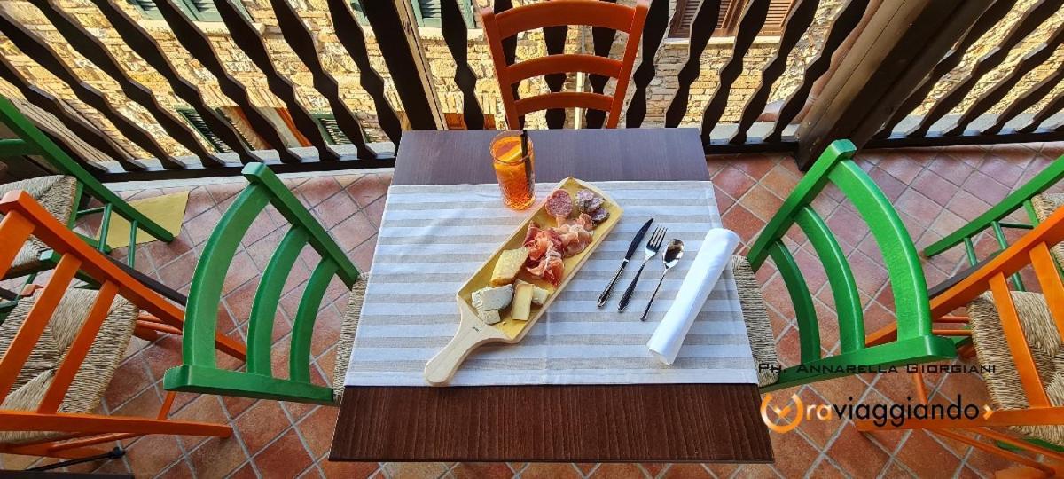 Locanda Del Castello Frontone エクステリア 写真