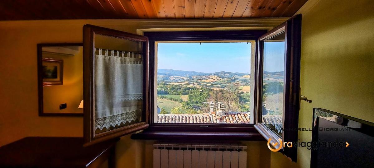 Locanda Del Castello Frontone エクステリア 写真